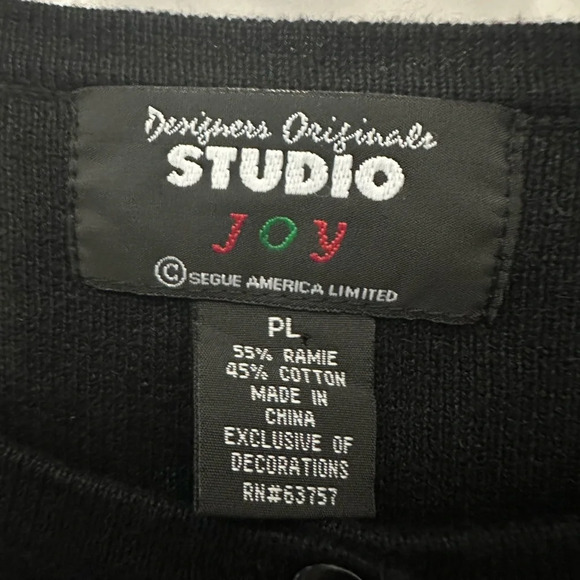 Designers Original Studio Joy Embroidered Snowman Cardigan Size Petite Large - Picture 3 of 4